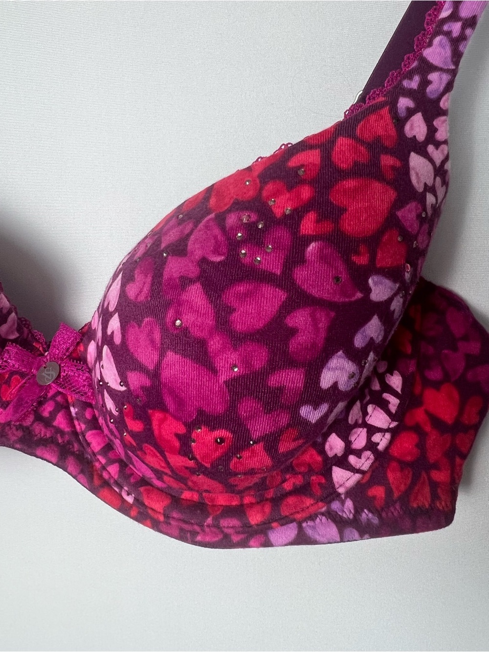 Victoria’s Secret NWT Body By Victoria Lined Demi Bra Heart Print Pink Red 36B - Picture 2 of 7